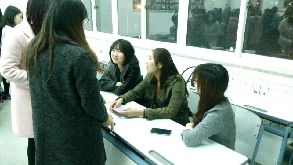 韩国语系举行出国留学交流会3.jpg