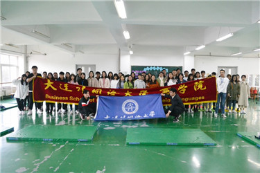 商学院召开星级寝室评比活动（1）.jpg