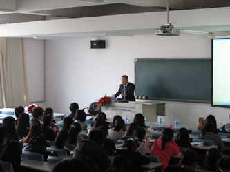 英语学院2008级第四次就业指导2.JPG