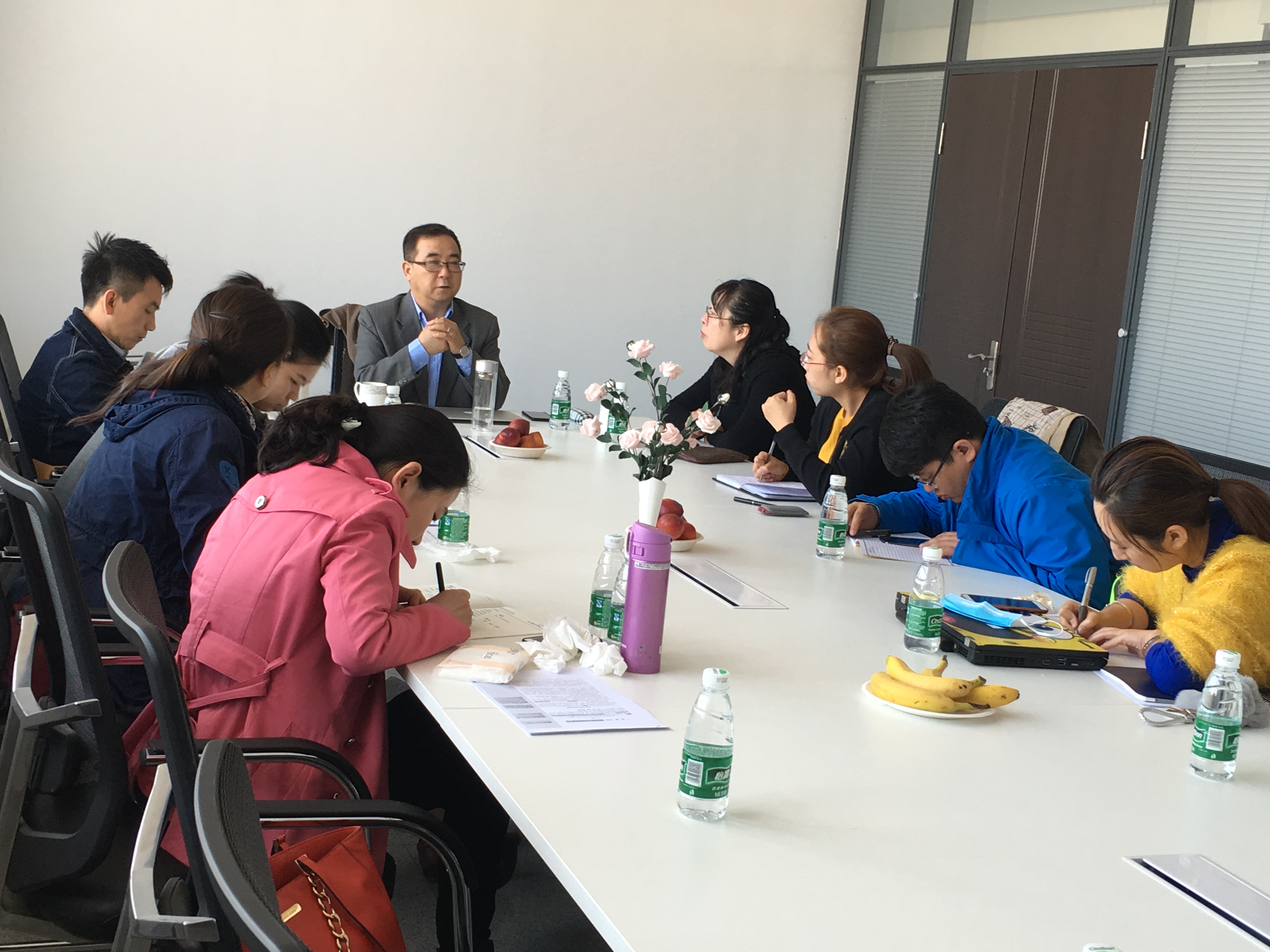 田海龙座谈会照片2.jpg