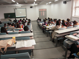 英语学院2008级第四次就业指导2.JPG