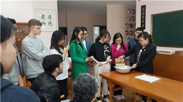 袁老师演示.jpg