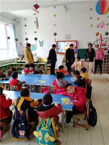 幼儿园走访.jpg