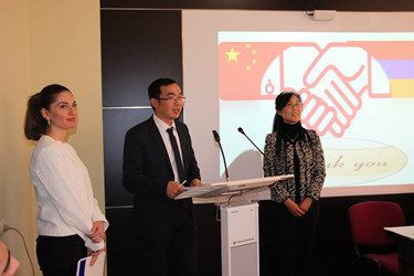 门淑莲教授解答现场提问_副本.jpg