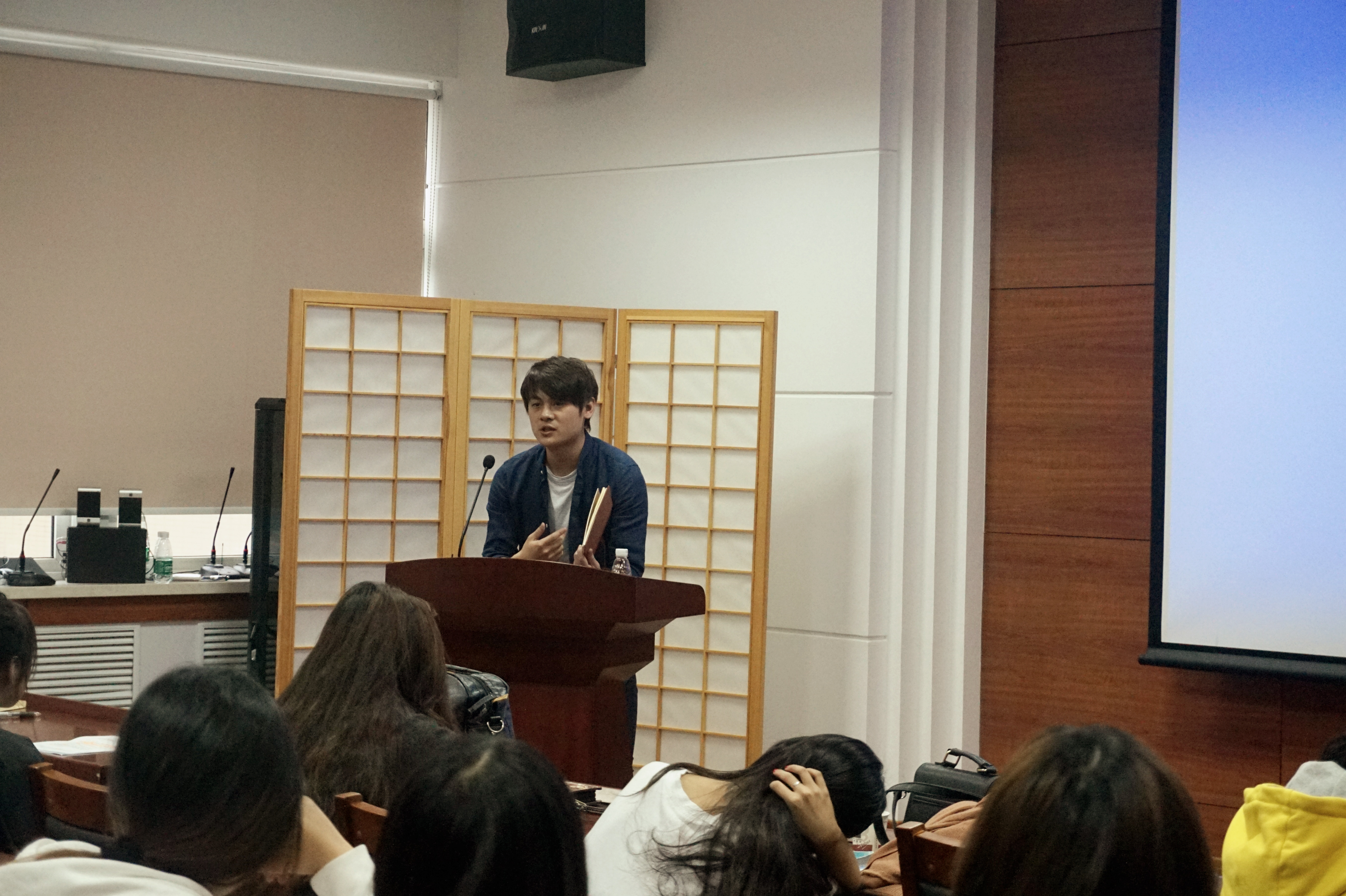 学长演讲.jpg