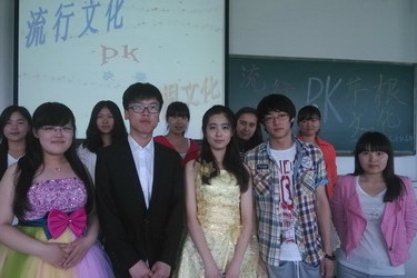 应用英语学院知识竞赛决赛顺利开赛.jpg