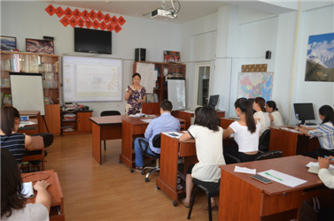 杨美华院长传授经验.jpg