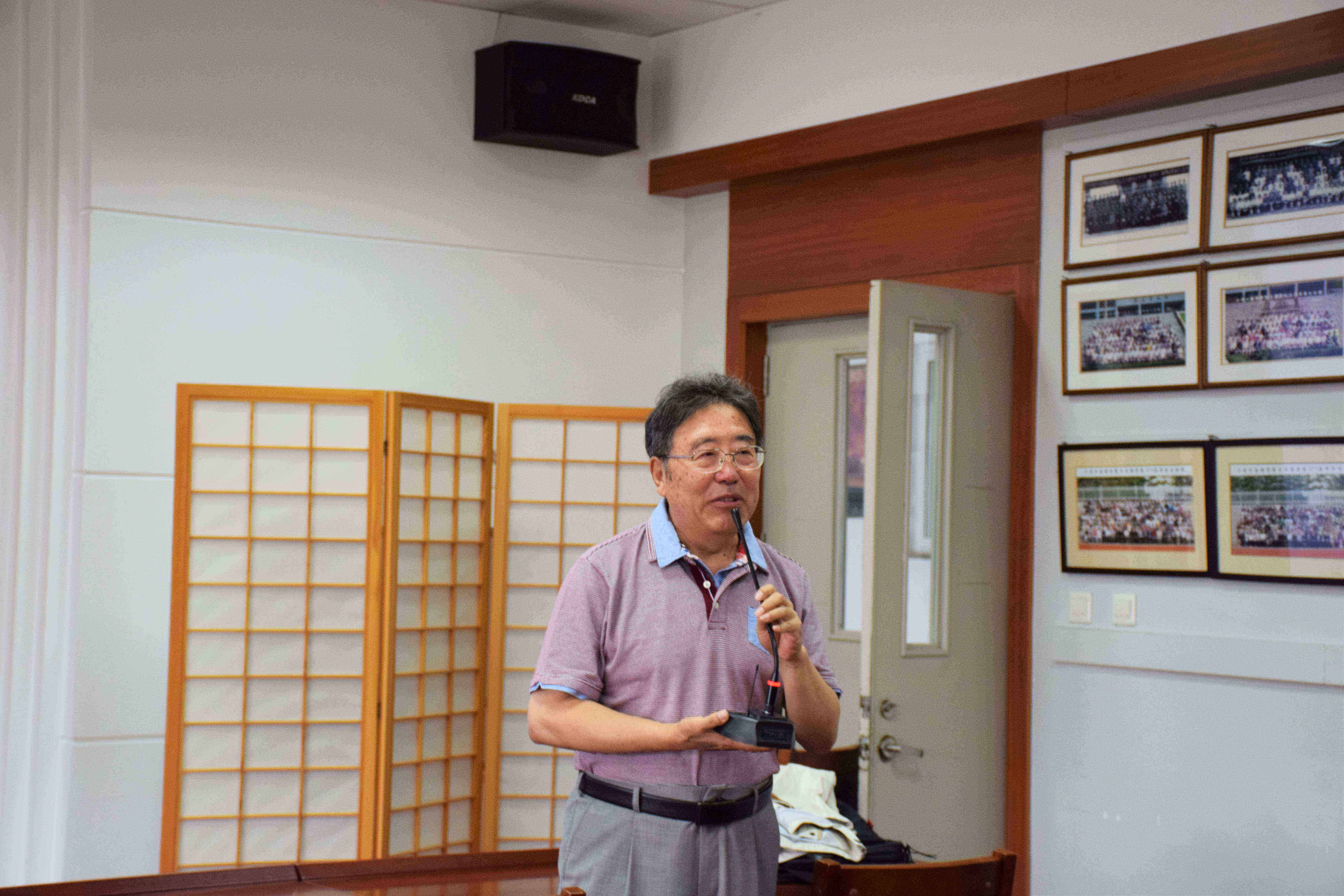 陈岩老师.JPG