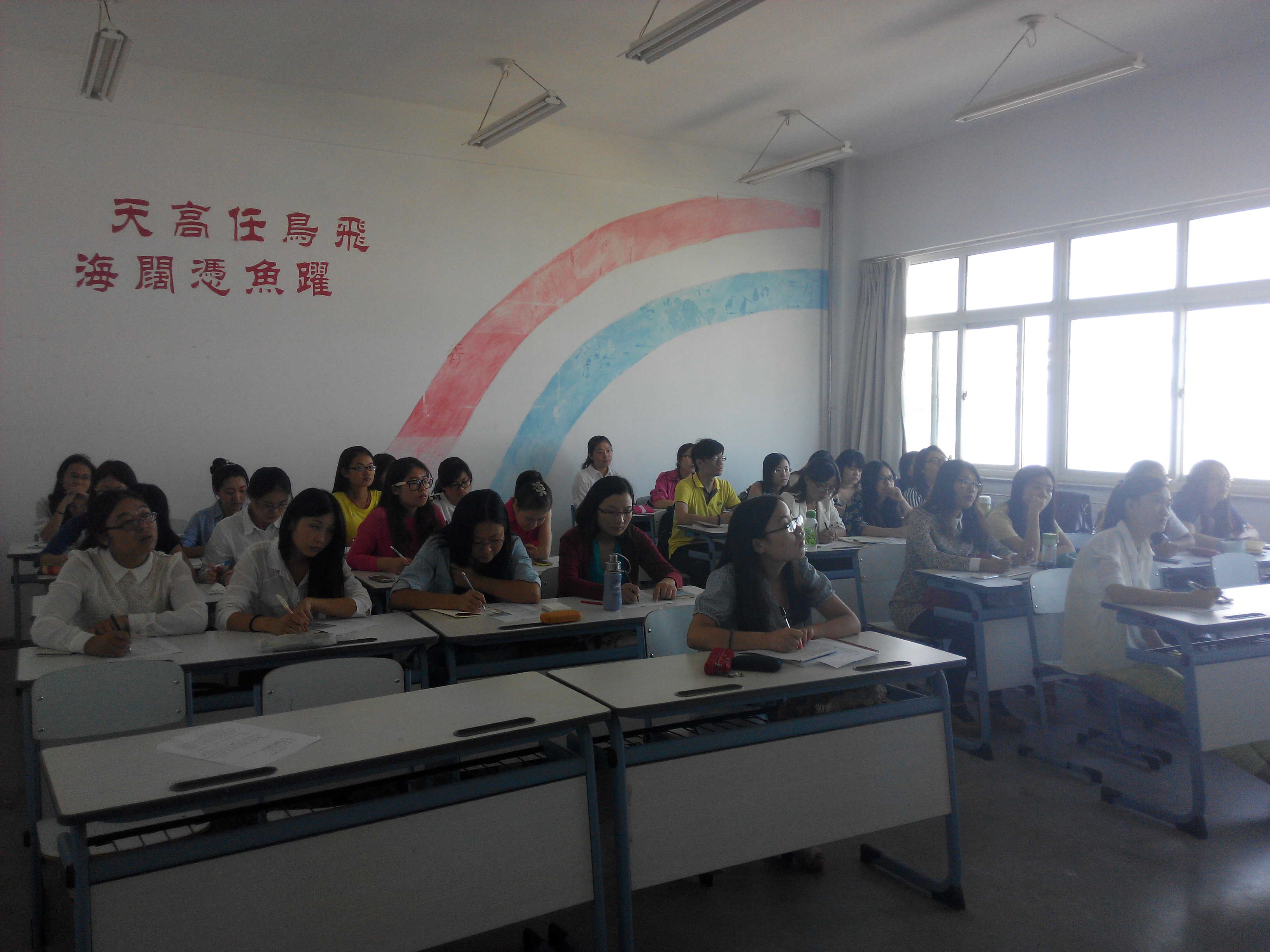 韩国庆尚大学朴性锡教授莅临我系作学术讲座2.jpg