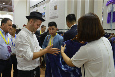 2018服博会展览2.jpg