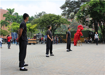 图片5：戏狮表演.jpg