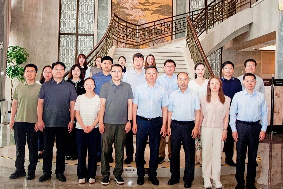 我校举办周边和国际海洋形势研讨会