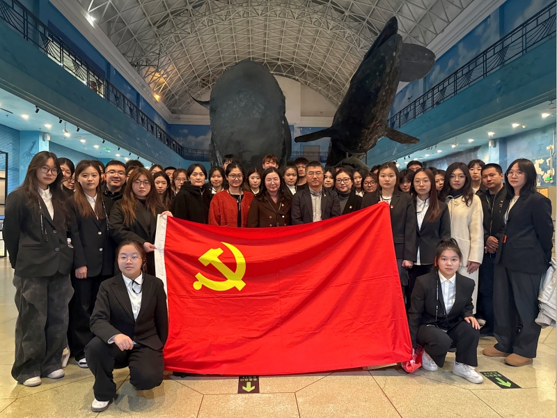 软件学院本科生党支部联合开展“观自然演化轨迹，悟唯物辩证智慧”主题党日活动