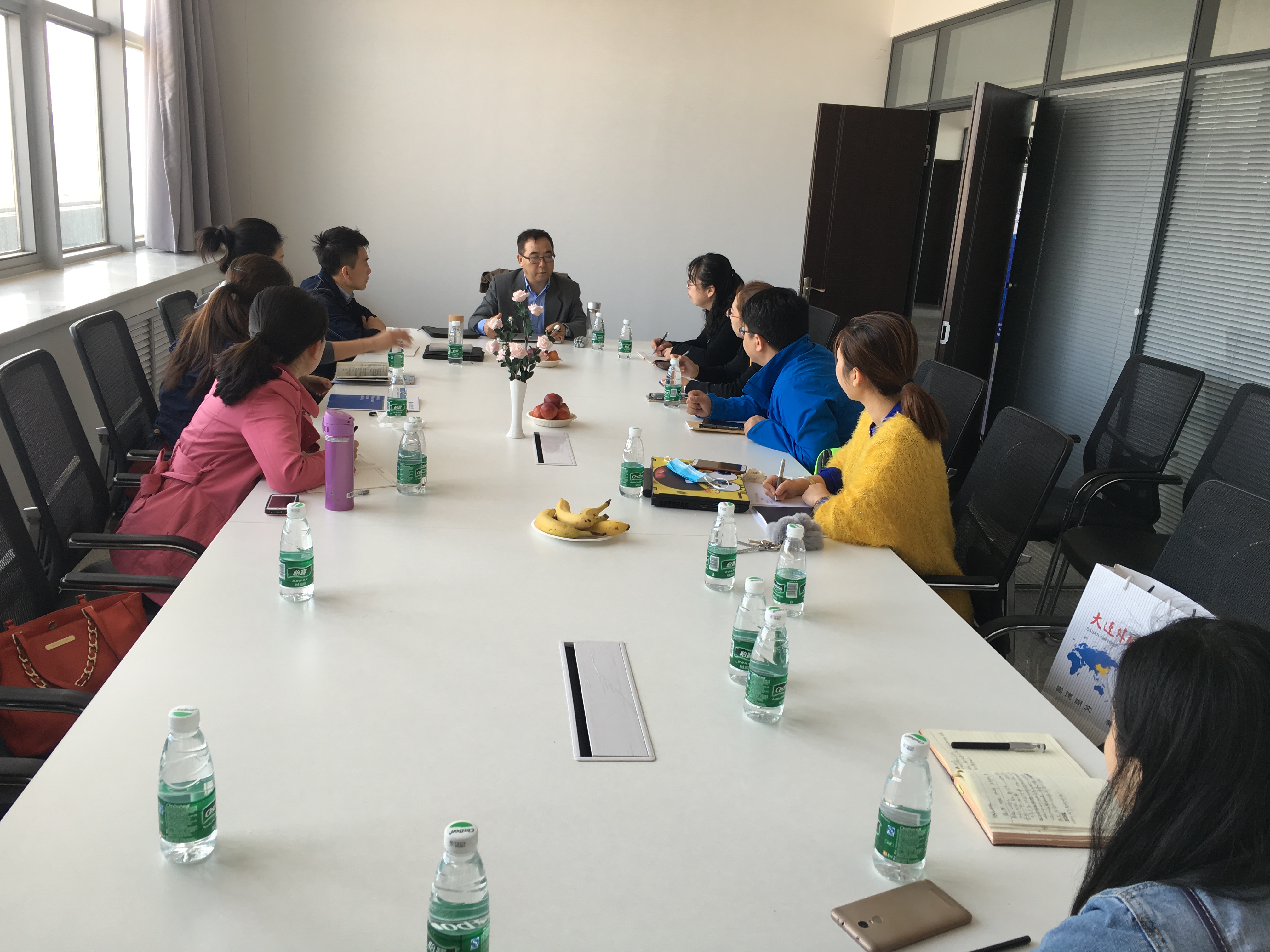 田海龙座谈会照片1.jpg