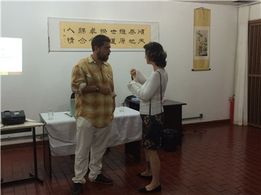 塞尔吉奥为听众解答疑问 .jpg