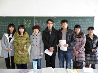 模拟两会.JPG