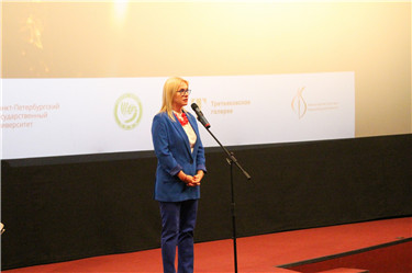 图片1：新西伯利亚市文体局局长捷列施阔娃（Терешкова А. В.）致辞.jpg