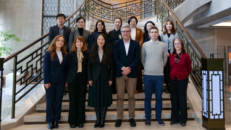 葡萄牙波尔图大学经济学院院长一行访问我校