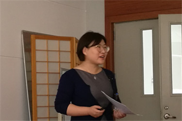 主讲人杨柳_副本.jpg